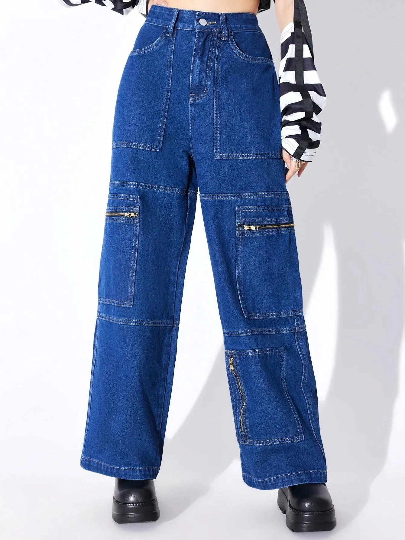 Flap Pocket Zipper Cargo Jeans