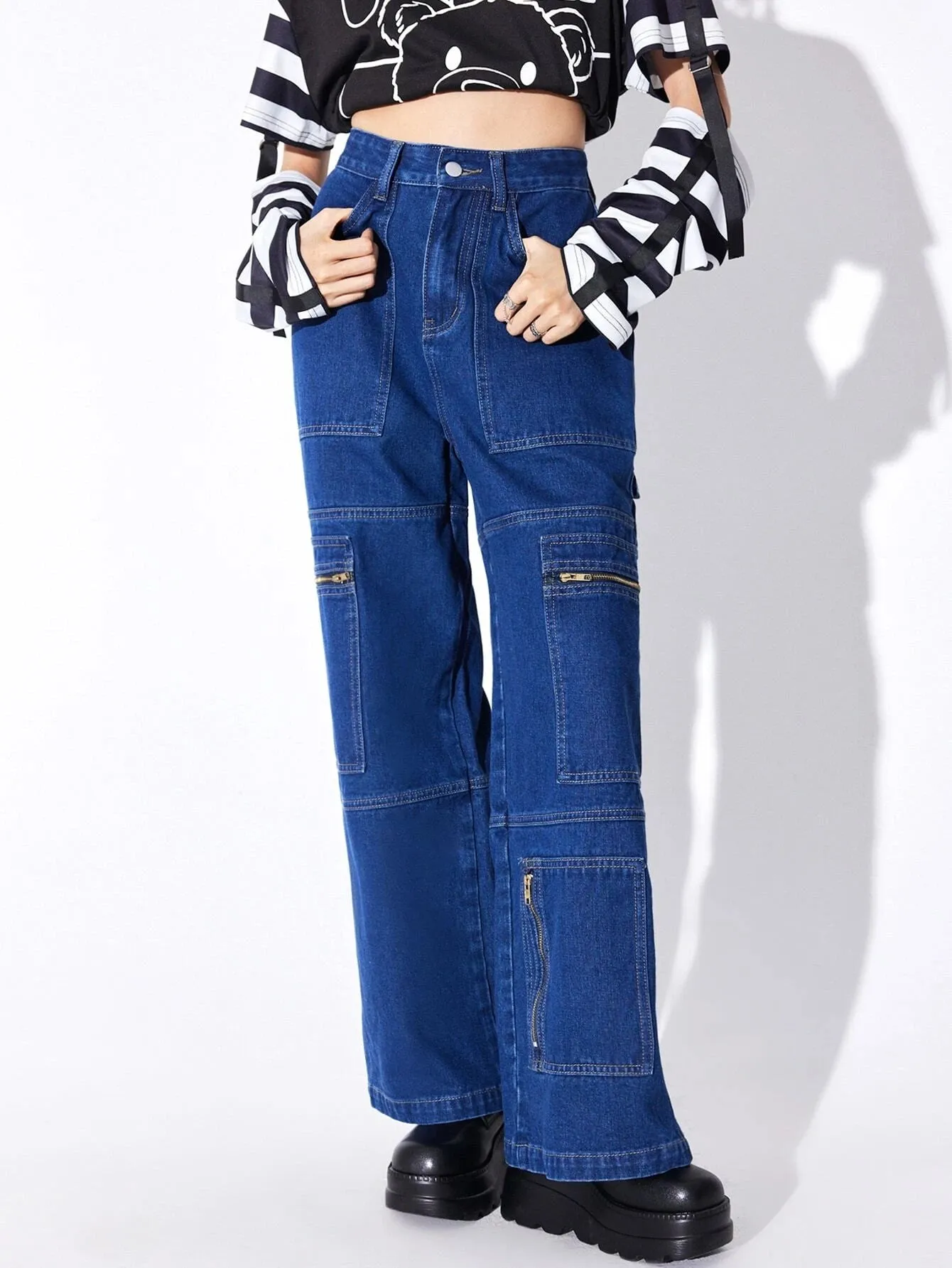 Flap Pocket Zipper Cargo Jeans