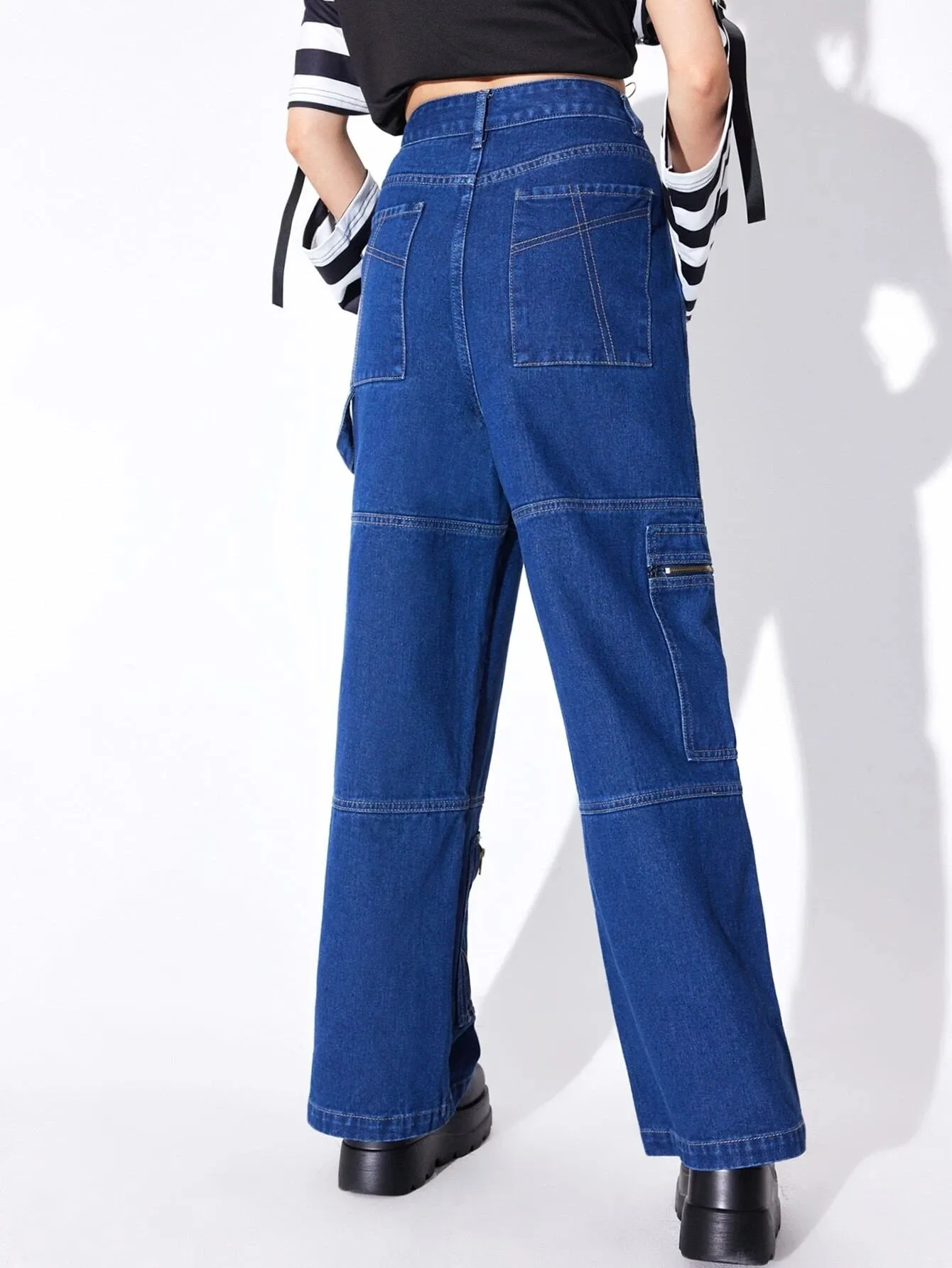 Flap Pocket Zipper Cargo Jeans