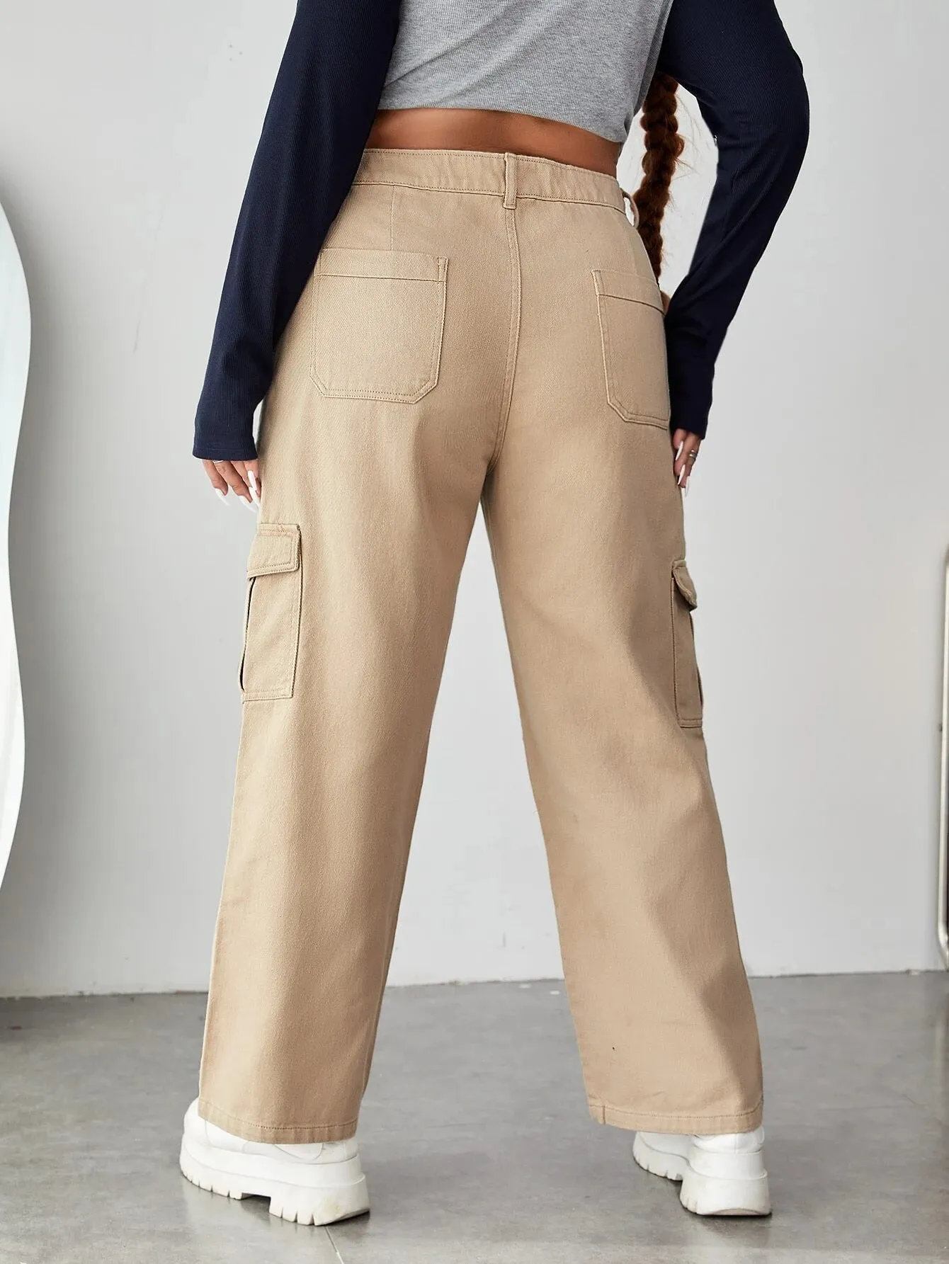 Long Pocket Side Cargo Jeans