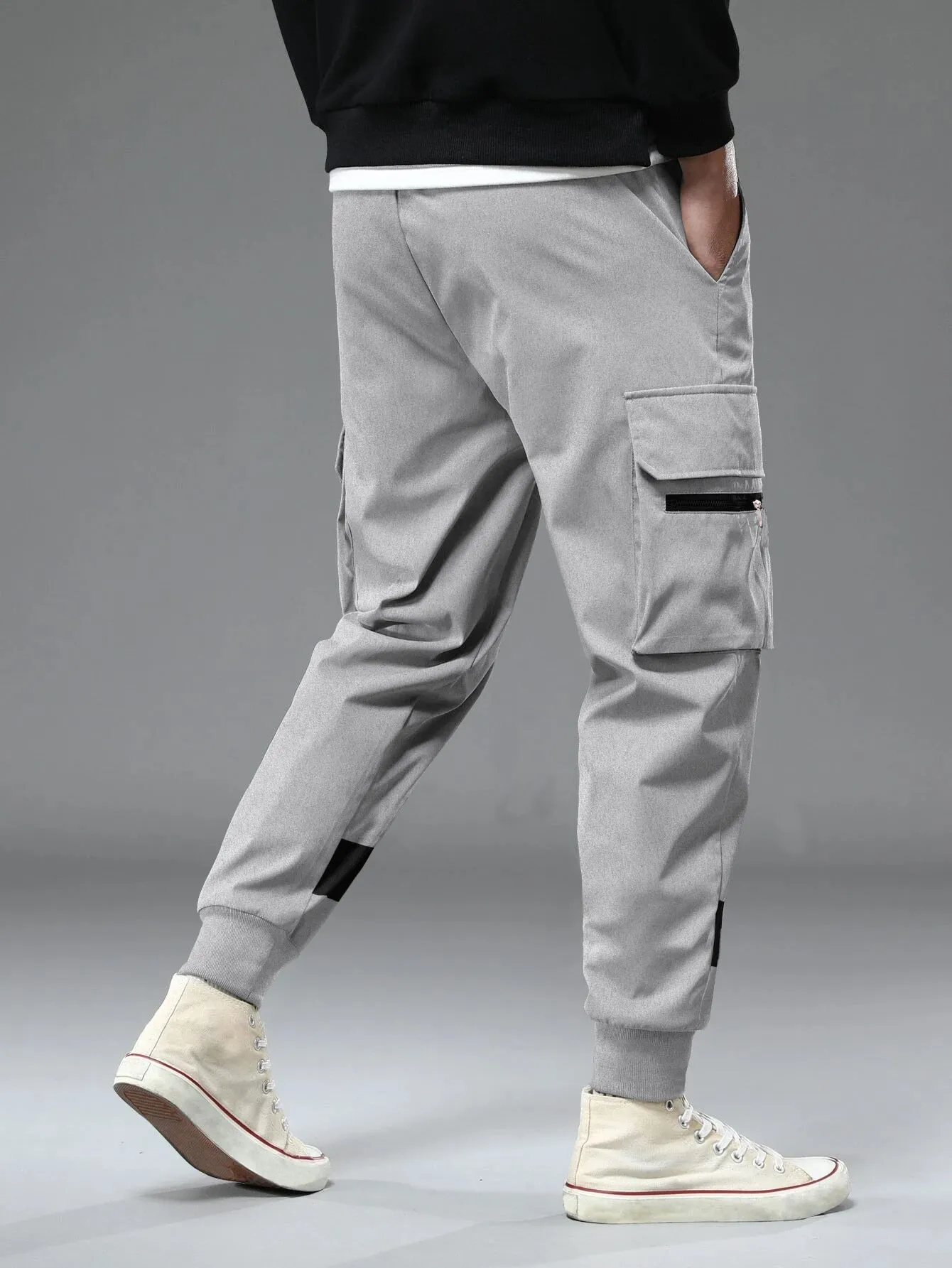 Men Grey Printed Cargo Jogger