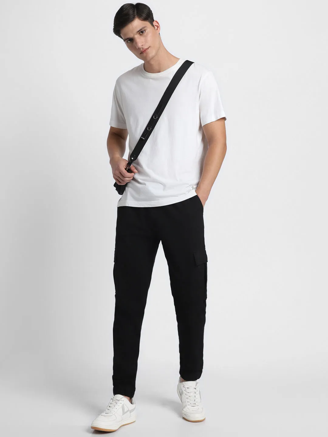 Mens's Black Solid Cargo Jogger