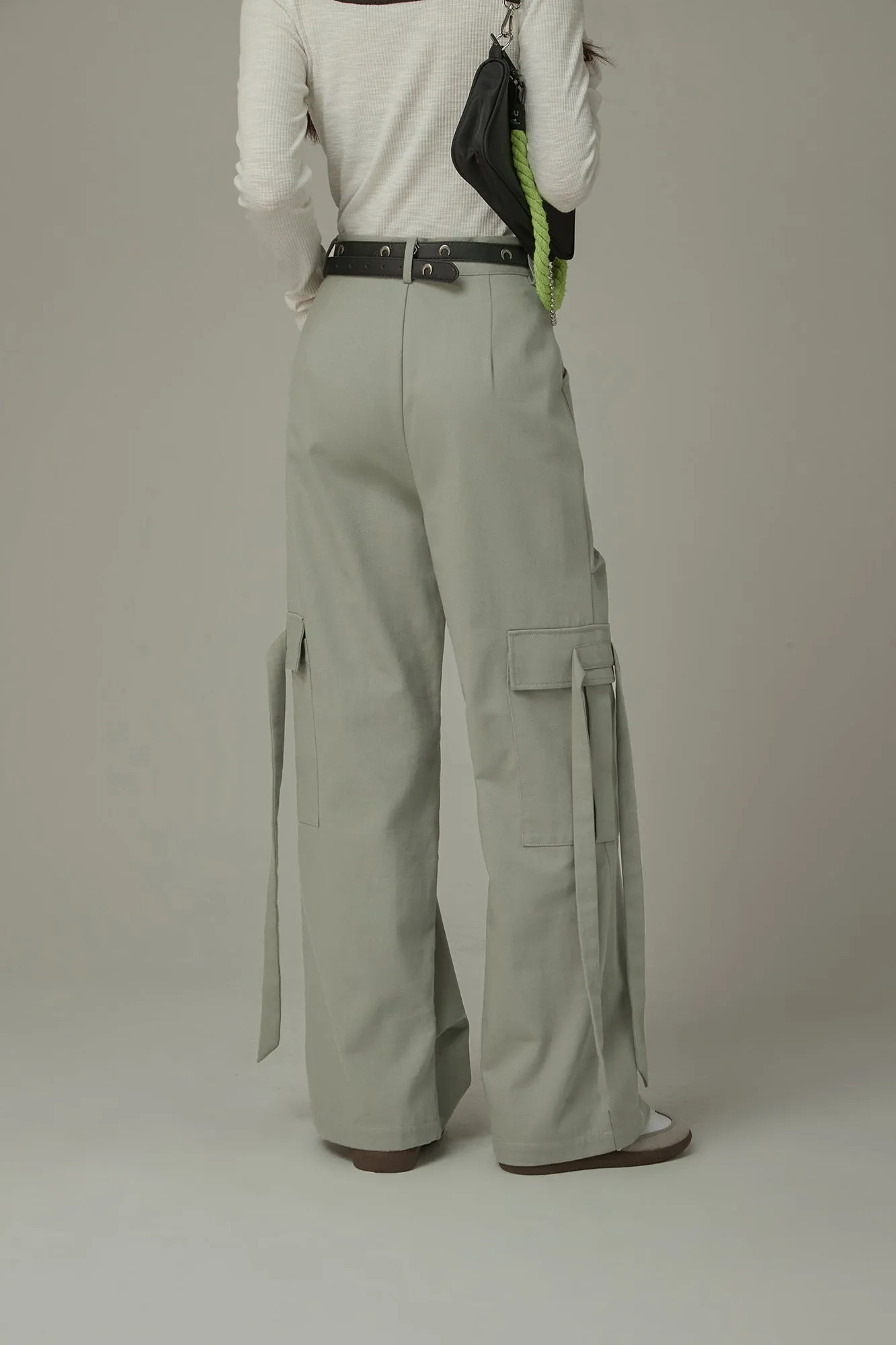 Trendy Wide Cargo Pockets Pants